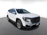 Used 2024 GMC Terrain SLT image 3