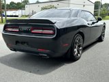 Used 2015 Dodge Challenger SXT image 5