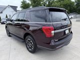 Used 2023 Ford Expedition XLT image 3