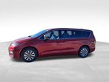 New 2025 Chrysler Pacifica Select image 2