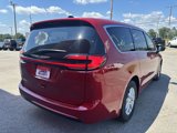 New 2026 Chrysler Pacifica Select image 5