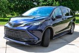 Used 2022 Toyota Sienna LE image 3