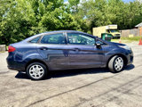 Used 2013 Ford Fiesta SE image 2