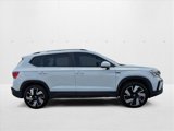 Used 2024 Volkswagen Taos SEL image 4