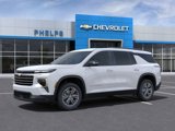 Certified 2025 Chevrolet Traverse LT image 3