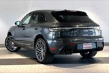 Used 2025 Porsche Macan image 3