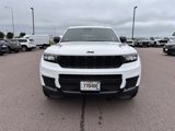Used 2023 Jeep Grand Cherokee L Laredo image 2