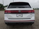 New 2025 Volkswagen Atlas Peak Edition SE image 4