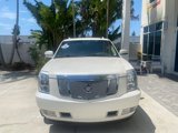Used 2013 Cadillac Escalade Luxury image 3
