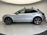 Used 2025 Porsche Macan image 2