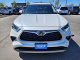 Used 2021 Toyota Highlander Platinum image 2
