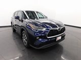 Certified 2023 Toyota Highlander XLE image 2