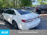 Used 2018 Lincoln Continental Select image 4