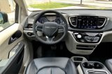 Used 2024 Chrysler Pacifica Touring-L image 5