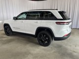 Used 2024 Jeep Grand Cherokee Altitude image 4
