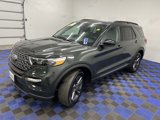 Used 2023 Ford Explorer XLT image 3