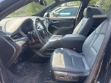Used 2023 Buick Enclave Essence image 4