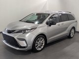 Used 2022 Toyota Sienna XSE image 2