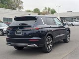 New 2025 Mitsubishi Outlander SE image 3