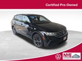 Used 2023 Volkswagen Tiguan SE image 1