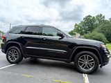 Used 2018 Jeep Grand Cherokee Laredo image 3