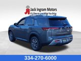 New 2025 Nissan Pathfinder SL image 3