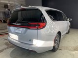 Used 2022 Chrysler Pacifica Limited image 5