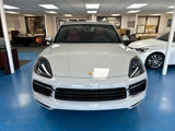 Used 2023 Porsche Cayenne image 2