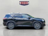 New 2025 Nissan Pathfinder SL image 2