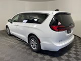 New 2026 Chrysler Pacifica Select image 4