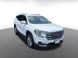 Used 2024 GMC Terrain SLT image 3