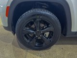 Used 2023 Jeep Grand Cherokee Limited w/ Black Appearance Package image 4
