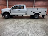 New 2025 Ford F350 4x4 SuperCab DRW Super Duty image 2