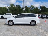 New 2025 Chrysler Pacifica Select image 2