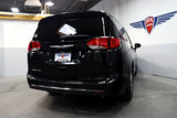 Used 2020 Chrysler Pacifica Touring w/ Advanced Safetytec Group image 5