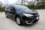 Used 2020 Chrysler Pacifica Touring-L image 4