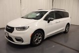 Used 2023 Chrysler Pacifica Limited image 4