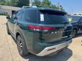 New 2025 Nissan Pathfinder Platinum image 3