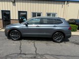 Used 2022 Volkswagen Tiguan SE image 3