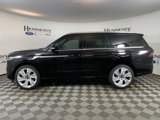 New 2025 Lincoln Navigator Reserve image 3