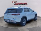 New 2025 Nissan Pathfinder SL image 5