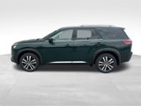 New 2025 Nissan Pathfinder Platinum image 2