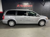 Used 2016 Chrysler Town & Country Touring image 6