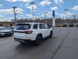 New 2025 Honda Pilot EX-L image 3