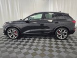 New 2025 Audi SQ6 e-tron Prestige image 3