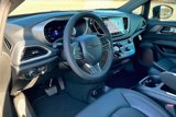 New 2025 Chrysler Pacifica Select image 6
