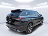 New 2025 Mitsubishi Outlander SE image 3