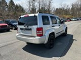 Used 2012 Jeep Liberty Arctic image 6