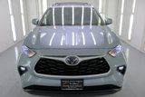 Used 2021 Toyota Highlander XLE image 3