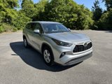 Used 2023 Toyota Highlander LE image 2